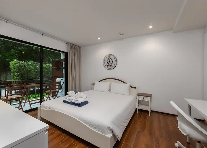 Renovated Apartment In The Title Phase I, Rawai Beach