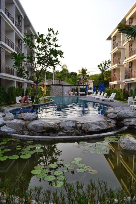 Renovated In The Title Phase I, Apartment *