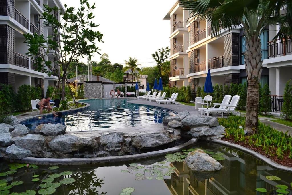 Renovated In The Title Phase I, Apartment *